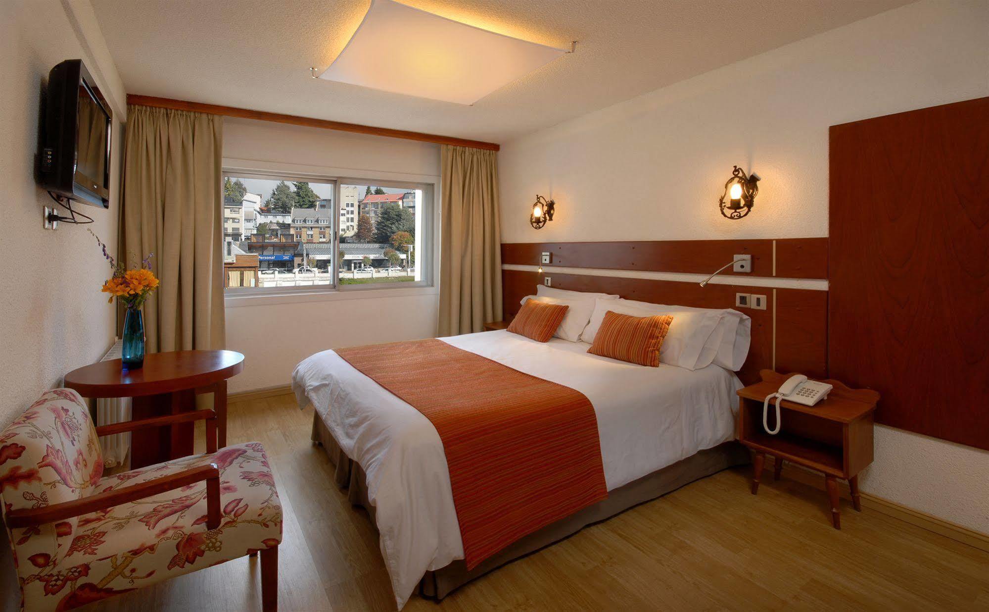 Hotel Tirol Bariloche Zewnętrze zdjęcie
